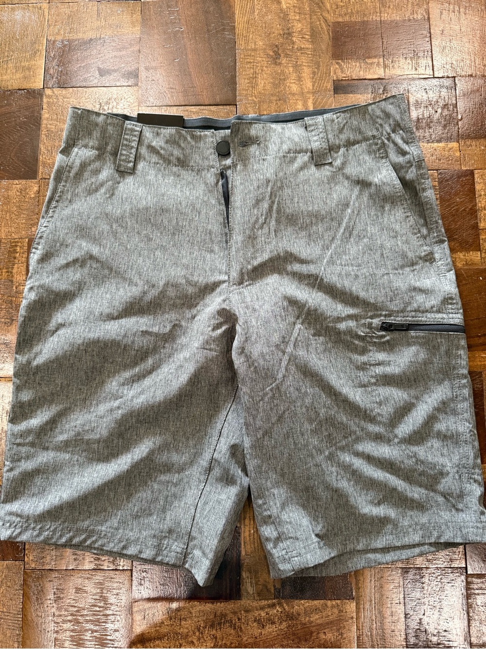 ZeroXposur Men's Heather Gray Flat-Front Performance Shorts